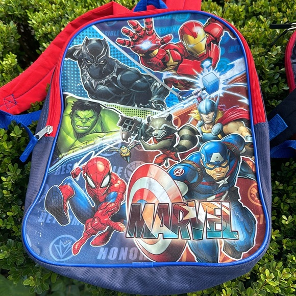 Marvel bundle of two backpacks - Picture 5 of 11